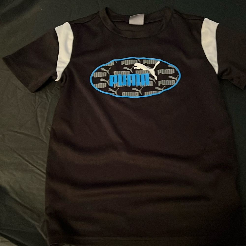 Boys puma set size 6 black white and teal